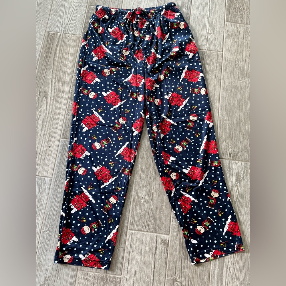 Men’s peanut snoopy Charlie Brown lounge Pajama Bottoms (medium)